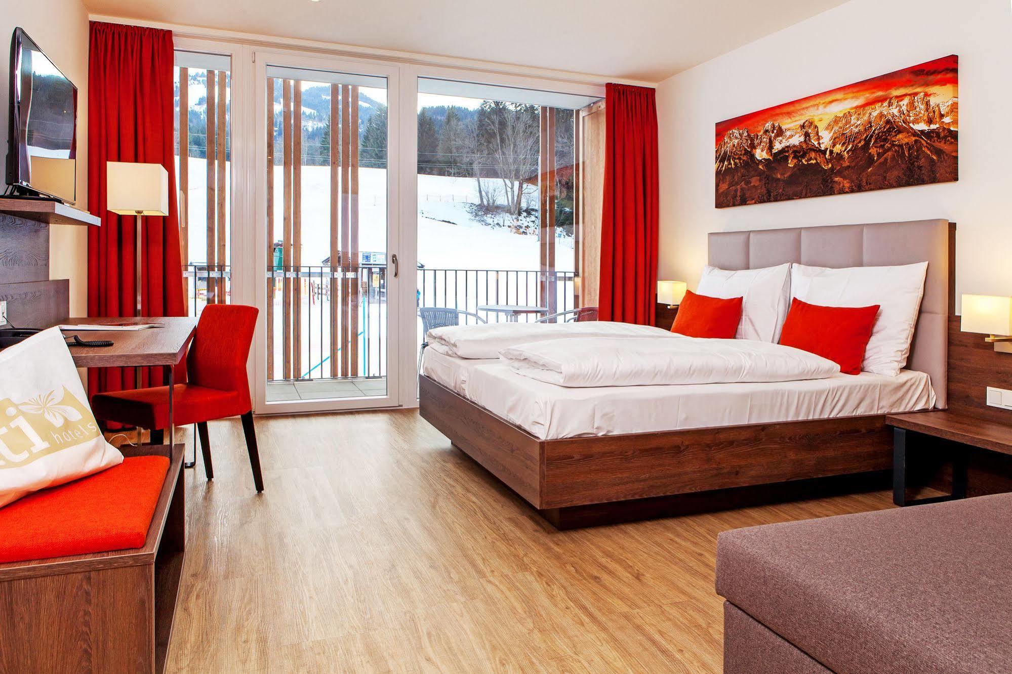 Alpenhotel Kaiserfels Санкт-Йоганн Экстерьер фото